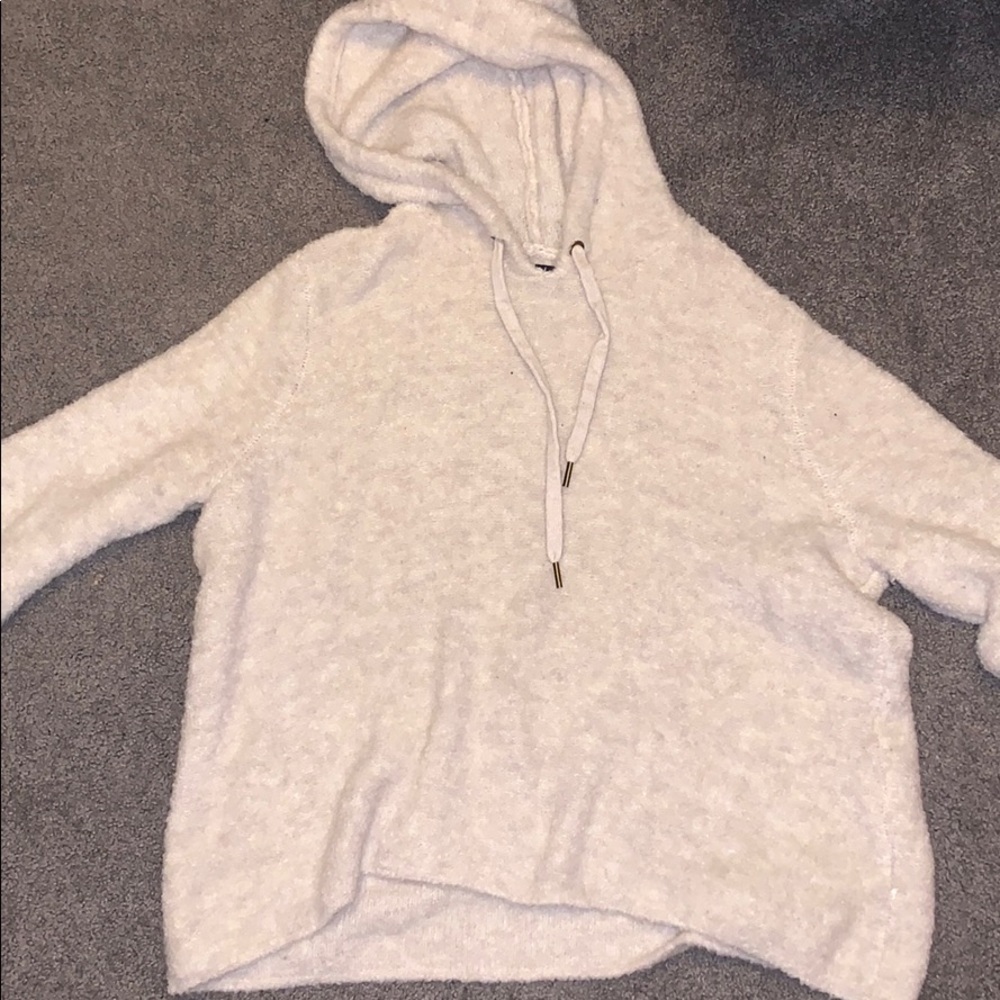 American Eagle Cream Sweater